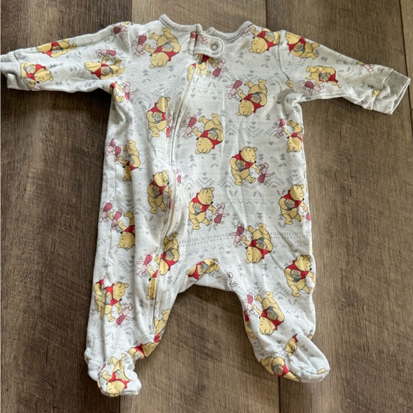 Disney Baby Winnie the Pooh Sleep and Play Footie Pajamas 0-3 months - Picture 3 of 6